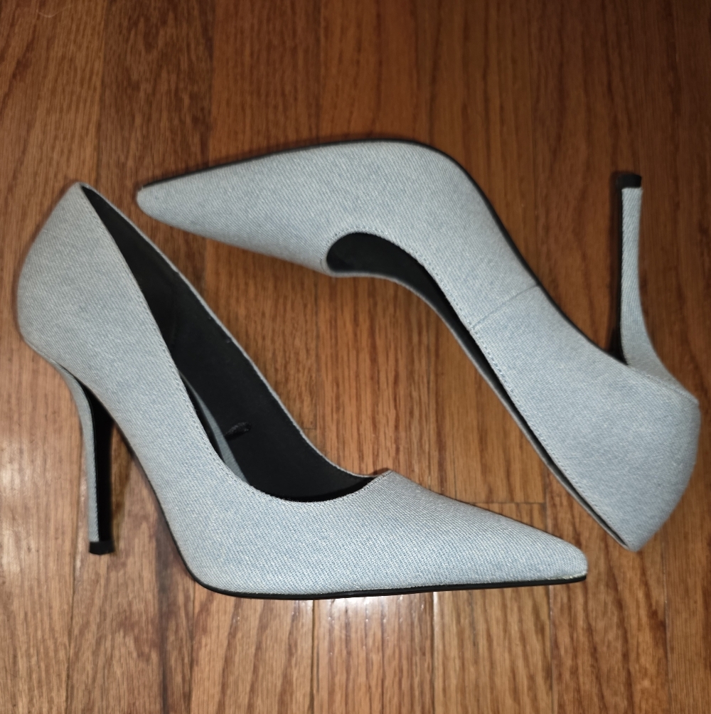 New w/out Box Zara Light Denim Blue Pumps Heels Size 8